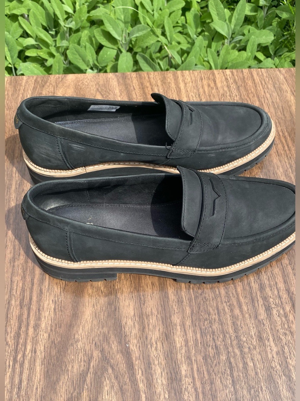 TOMS Black Loafers with Tan Trim - Picture 3 of 12